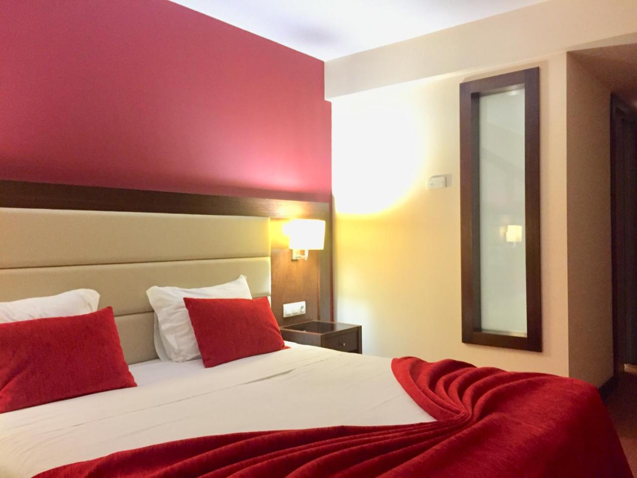 Palace Hotel E Spa Monte Rio Термас-де-Сан-Педру-ду-Сул Екстер'єр фото